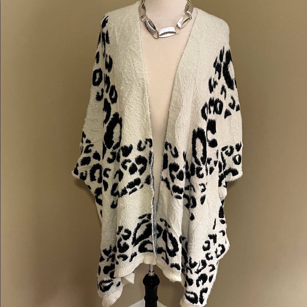 Elegant Cream and Black Leopard Print sweater poncho NWOT